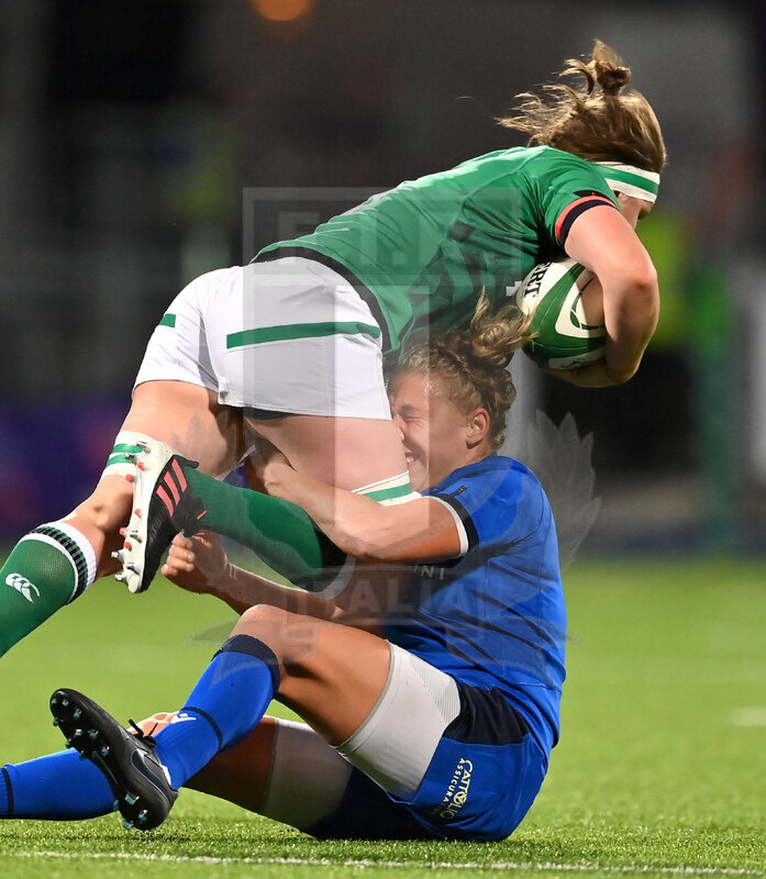 Sei Nazioni 2020 Donne, Round 4, Dublino, Donnibrook, Energia Park 24/10/2020, Irlanda Donne v Italia Donne, Veronica Madia si sacrifica su Claire Molloy. Foto Brendan Moran/Fotosportit