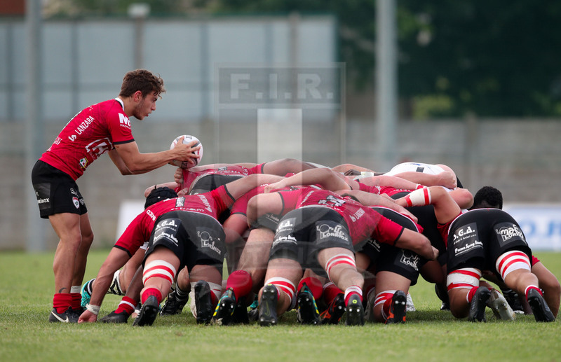Rugby, Finale Serie A, Piacenza, Stadio Beltrametti, 9/06/2019, SITAV Lyons Piacenza v HSB Rugby Colorno. Nicola Boccarossa introduce in mischia chiusa. Foto Roberto Bregani/Fotosportit.