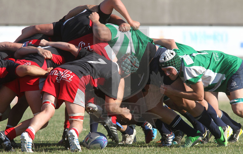 Campionato italiano U18, Finale, Bologna 08/06/2012,Treviso v Colorno, mischia "stappata".