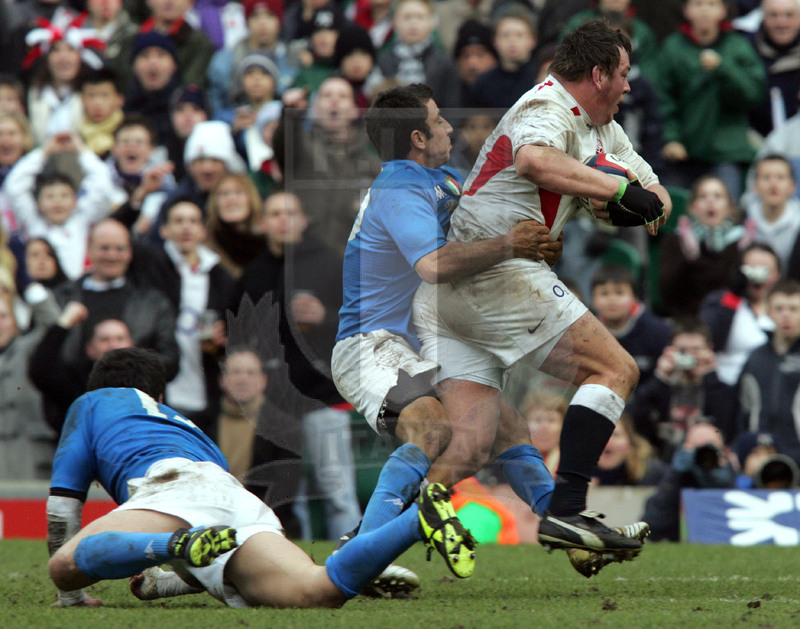 Rbs Sei Nazioni 2005, Londra, Twickenham 12/03/2005, Inghilterra v Italia, Steve Thompson trattenuto da Orquera. Foto Daniele Resini/Fotosportit