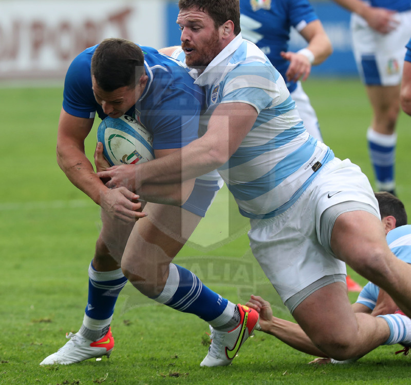 Autumn Nations Series 2021, Treviso, stadio di Monigo 13/11/2021, Italia v Argentina, Luca Morisi placcato da Julian Montoya. Foto Daniele Resini/Fotosportit
