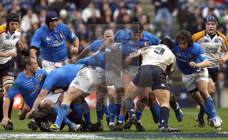 Rbs Sei Nazioni 2007, Edimburgo, Murrayfield 24/02/2007, Scozia v Italia, rolling maul azzura, con Lo Cicero, Zanni e Mauro Bergamasco. Parisse e Dellapè controllano. Foto Daniele Resini/Fotosportit