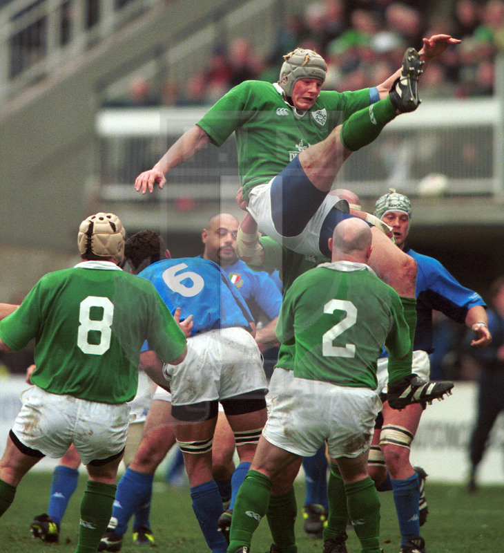 2002 Lloyds TSB Six Nations, Roma, stadio Flaminio 03/02/2001, Italia v Irlanda, volo di Malcom O\