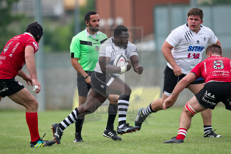 Rugby, Finale Serie A, Piacenza, Stadio Beltrametti, 9/06/2019, SITAV Lyons Piacenza v HSB Rugby Colorno. Una carica di Nourou Abdoul Bance su Diego Del Nevo. Foto Roberto Bregani/Fotosportit.