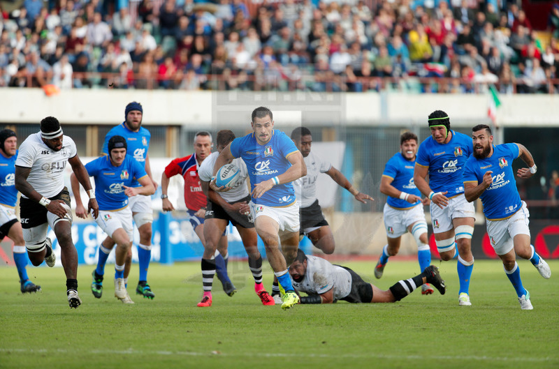 Credit Agricole Cariparma Test Match 2017, Catania, Stadio Massimino, 11-11-2017, Italia v Fiji. Una carica di Mattia Bellini. Foto: Roberto Bregani / Fotosportit
