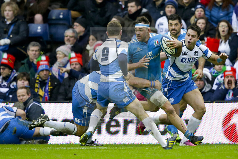 RBS 6 Nazioni 2013, Edimburgo, Murrayfield Stadium, 9-02-2013, Scozia v Italia. Favaro accerchiato