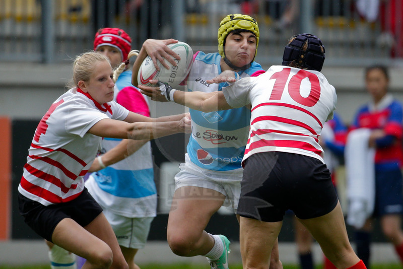 Finale Campionato Serie A Femminile Rugby 2014-2015, Parma, Stadio Lanfranchi, 23-05-2015, Monza Rugby 1949 v Valsugana Rugby Padova. Beatrice Rigoni placcata da Francesca Panizzuti e Sara Trilli . Foto Roberto Bregani.