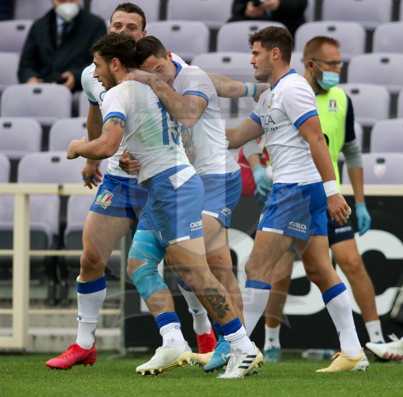 Autumn Nations Cup 2020, Cattolica Test match 2020, Stadio Artemio Franchi, 14/11/2020, Italia v Scozia. L’esultanza di Matteo Minozzi festeggiato dai compagni dopo la meta. Foto Roberto Bregani/Fotosportit