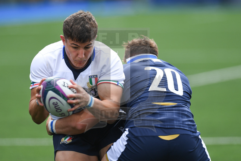 Guinness Sei Nazioni U20 2021, Cardiff, Arms Park 01/07/2021, Italia U20 v Scozia U20, Luca Rizzoli placcato da Rhys Tait.