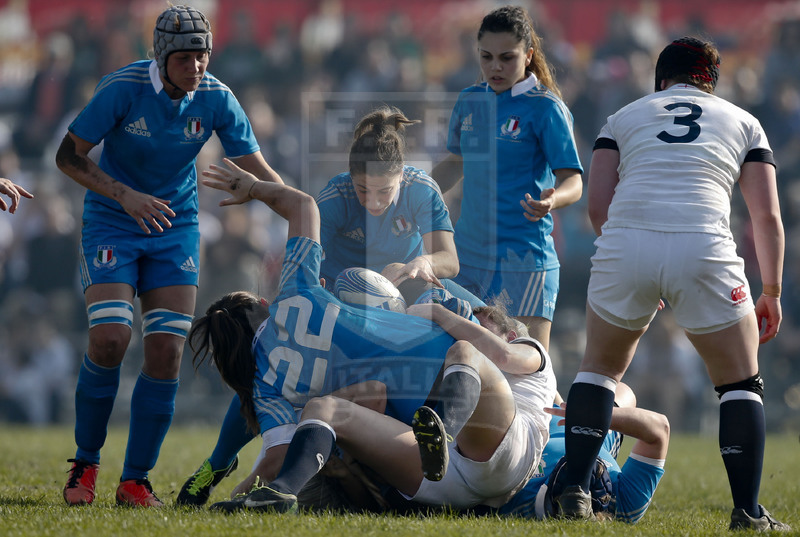 RBS 6 Nazioni Femminile 2014, Rovato (BS), Stadio Giulio e Silvio Pagani, 16-03-2014, Italia v Inghilterra. Sofia Stefan recupera l\