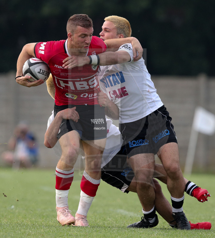 Rugby, Finale Serie A, Piacenza, Stadio Beltrametti, 9/06/2019, SITAV Lyons Piacenza v HSB Rugby Colorno. Alessandro Terzi attaccato da Alessandro Via e Giovanni Via (a destra). Foto Roberto Bregani/Fotosportit.