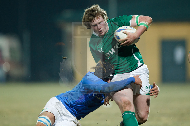 RBS 6 Nazioni Under 20 2011, Parma, Stadio XXV Aprile, 4/02/2011, Italia U20 v Irlanda U20. Il tallonatore irlandese Niall Annett placcato da Jacopo Bocchi