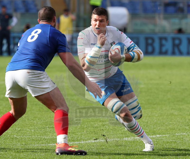 Guinness Sei Nazioni 2019, Round 5, Roma, stadio Olimpico 16/03/2019, Italia v Francia, Sebastian Negri carica. Foto Daniele Resini/Fotosportit