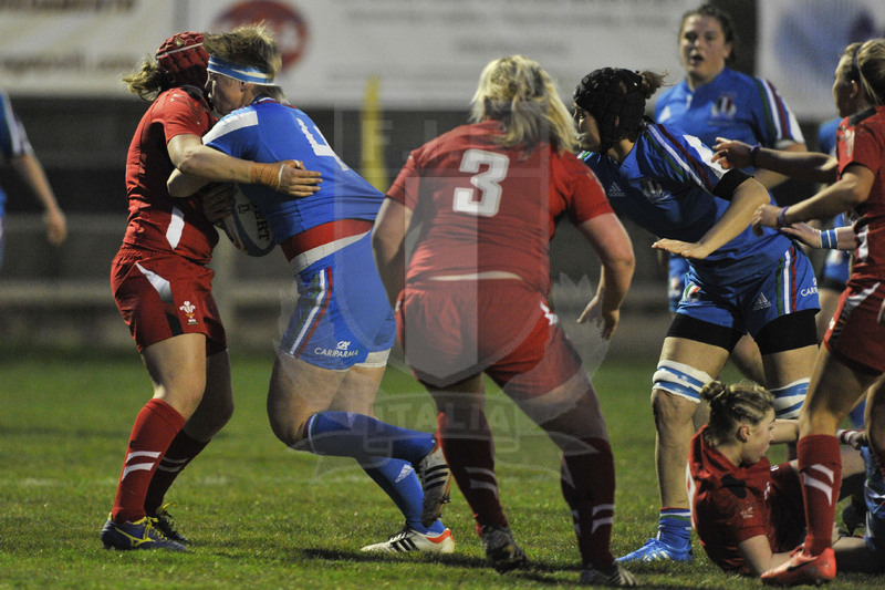 Rbs Sei Nazioni Donne 2015, Padova, stadio Plebiscito, 21-03-2015, Italia Donne v Galles Donne, la carica di Flavia Severin verso la meta.