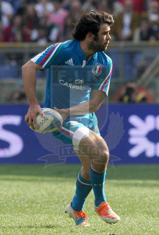 Rbs Sei Nazioni 2014, Roma, stadio Olimpico 15/03/2014, Italia v Inghilterra, Luke McLean trasmette palla. Foto Daniele Resini/Fotosportit