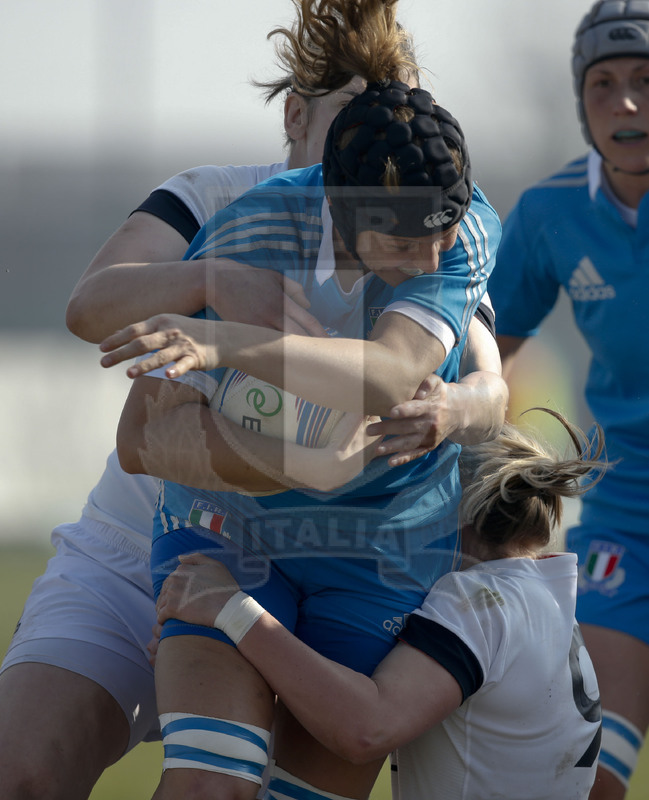 RBS 6 Nazioni Femminile 2014, Rovato (BS), Stadio Giulio e Silvio Pagani, 16-03-2014, Italia v Inghilterra. Cristina Molic in percussione. Foto: Roberto Bregani