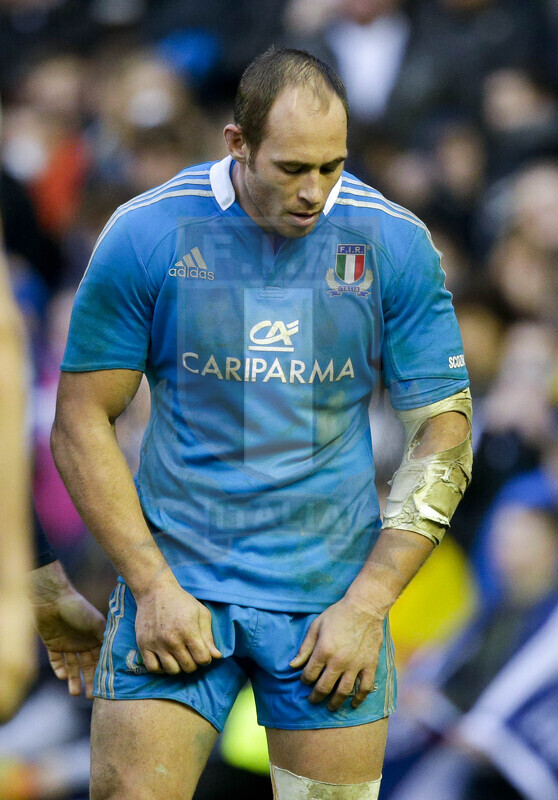 RBS 6 Nazioni 2013, Edimburgo, Murrayfield Stadium, 9-02-2013, Scozia v Italia. La delusione di Parisse a fine partita