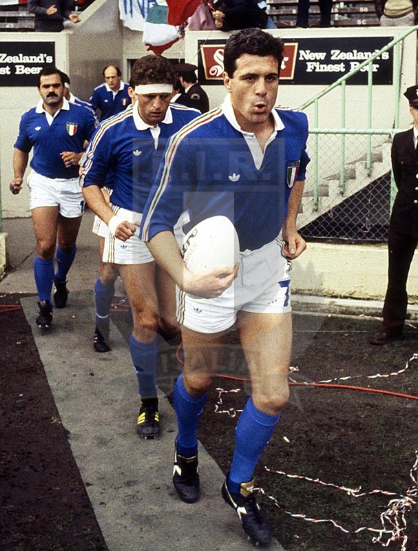 Rugby World Cup 1987, Pool 3, Christchurch, Lancaster Park 28/05/1987, Argentina v Italia, Marzio Innocenti, capitano, guida gli Azzurri in campo. Dietro, Antonio Colella e Guido Rossi. Foto Daniele Resini/Fotosportit