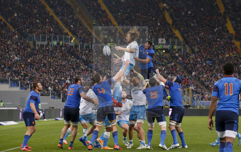 RBS 6 Nazioni 2015, Roma, Stadio Olimpico, 15-03-2015, Italia v Francia. Josh Furno in touche. Foto: Roberto Bregani/Fotosportit.