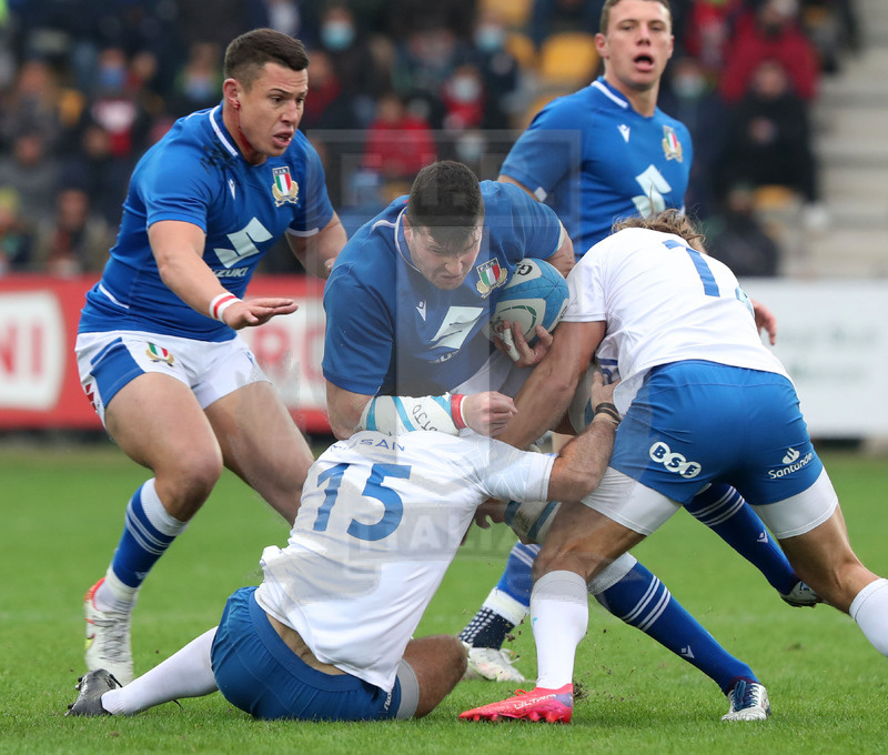 Autumn Nations Series 2021, Parma, stadio Lanfranchi 20/11/2021, Itallia v Uruguay, Sebastian Negri fermato da Silva e Civetta. Foto Daniele Resini/Fotosportit