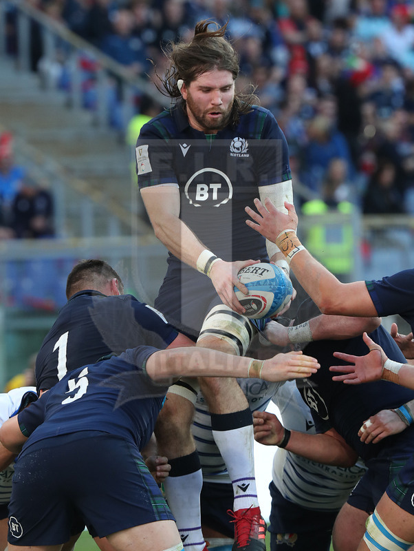 Guinness Sei Nazioni 2020, Round 3, Roma, Stadio Olimpico 22/02/2020, Italia v Scozia, Ben Toolis conquista touche. Foto Daniele Resini/Fotosportit.