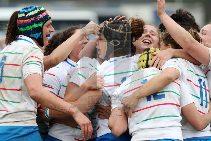 Guinness Sei Nazioni 2019 Donne, Padova, stadio Plebiscito 17/03/2017, Italia Donne v Francia Donne, le Azzurre festeggiano la meta di Sofia Stefan. Foto Daniele Resini/Fotosportit