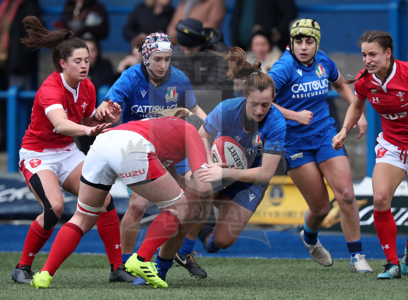 Guinness Sei Nazioni Donne 2020, Cardiff, Arms Park 02/02/2020 Galles Donne v Italia Donne, Beatrice Capomaggi con Michela Sillari in sostegno. Foto Daniele Resini/Fotosportit