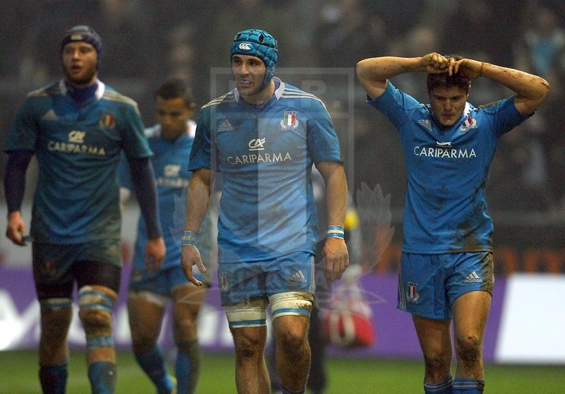 Sei Nazioni U20 2013, Northampton 08/03/2013, Inghilterra U20 v Italia U20, Vian e gli altri azzurri stremati a fine match.