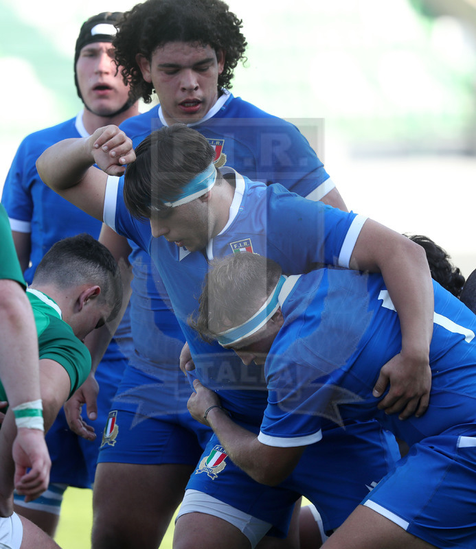 Test match U18, Trviso, stadio di Monigo, Italia U18 v Irlanda U18, la prima linea azzurra: Di Stefano, Brussolo, Gallorini. Foto Daniele Resini/Fotosportit