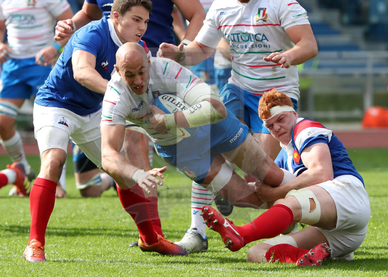 Guinness Sei Nazioni 2019, Round 5, Roma, stadio Olimpico 16/03/2019, Italia v Francia, Sergio Parisse fermato da Lambey e Dupont.