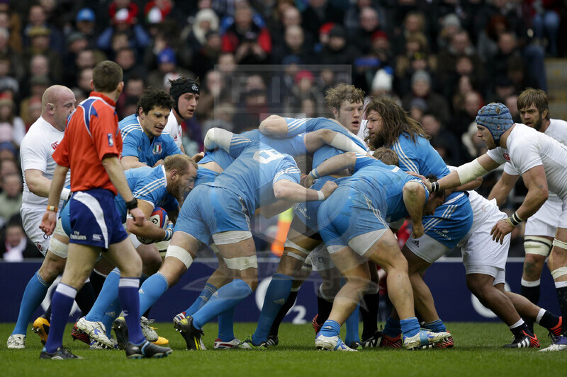 RBS 6 Nazioni 2013, Londra, Twickenham Stadium, 10-03-2013, Inghilterra v Italia.Una maul avnzante degli azzurri, Ghiraldini con l\