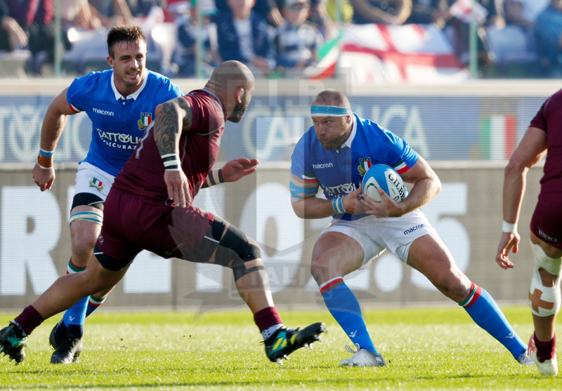 Cattolica Test Match 2018, Firenze, Stadio Franchi, 10-11-2018, Italia v Georgia. Una carica di Leonardo Ghiraldini su Mikheil Nariashvili. Foto: Roberto Bregani / Fotosportit