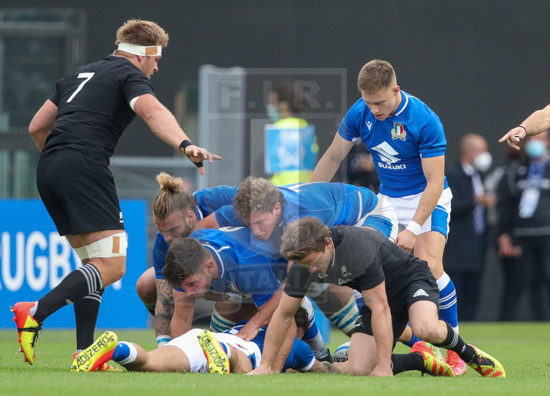 Autumn Nations Series 2021, Roma, Stadio Olimpico, 6-11-2021, Italia vs Nuova Zelanda. Paolo Garbisi mette l\