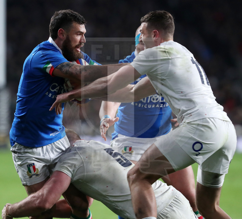 Guinness Sei Nazioni 2019, Round 4, Londra, Twickenham 09/03/2019, Inghilterra v Italia, Jayden Hayward difende palla su Slade.. Foto Daniele Resini/Fotosportit