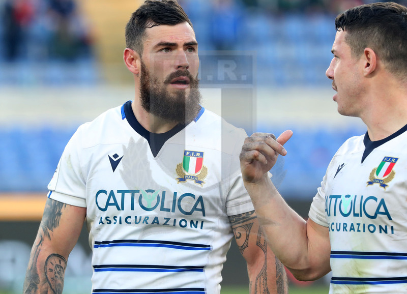 Guinness Sei Nazioni 2020, Round 3, Roma, Stadio Olimpico 22/02/2020, Italia v Scozia, Jayden Hayward e Luca Morisi al giro di campo a fine match. Foto Daniele Resini/Fotosportit.