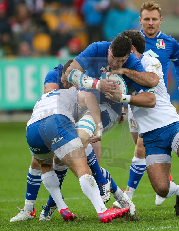 Autumn Nations Series 2021, Parma, Stadio Lanfranchi, 20-11-2021, Italia vs Uruguay. Una carica di Sebastian Negri. Foto: Roberto Bregani/Fotosportit