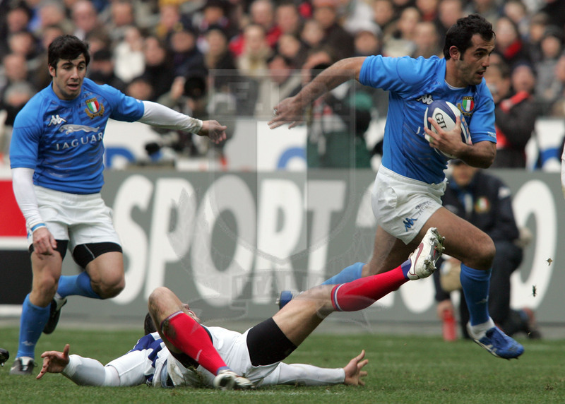 Sei Nazioni 2006, Parigi, Stade de France 25/02/2006, Francia v Italia, break di Cristian Stoica. Foto Daniele Resini/Fotosportit