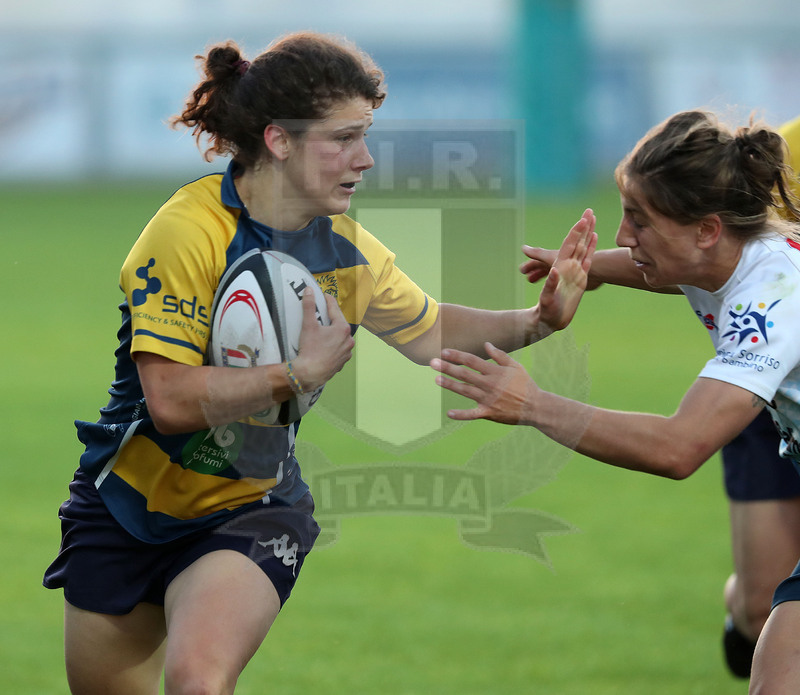 Campionato Nazionale Serie A Donne, Finale, Calvisano, Patastadium 01/06/2019, Villorba v Valsugana, Aura Muzzo fronteggiata da Sofia Stefan. Foto Daniele Resini/Fotosportit