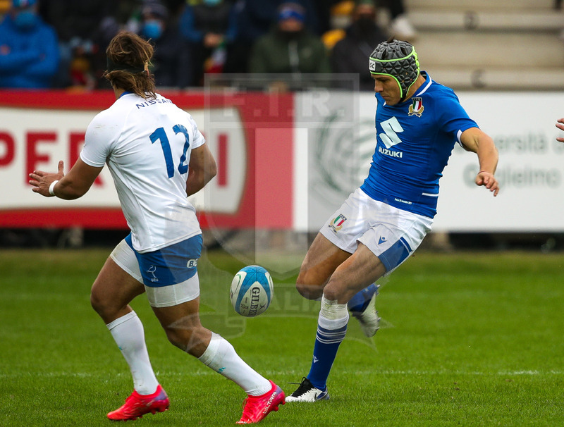 Autumn Nations Series 2021, Parma, Stadio Lanfranchi, 20-11-2021, Italia vs Uruguay. Juan Ignacio Brex al piede. Foto: Roberto Bregani/Fotosportit