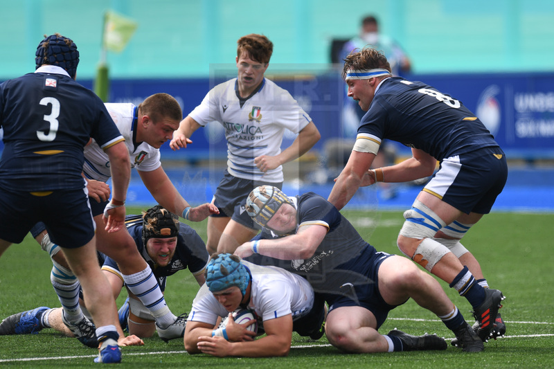 Guinness Sei Nazioni U20 2021, Cardiff, Arms Park 01/07/2021, Italia U20 v Scozia U20, Thomas DI Bartolomeo portato a terra.