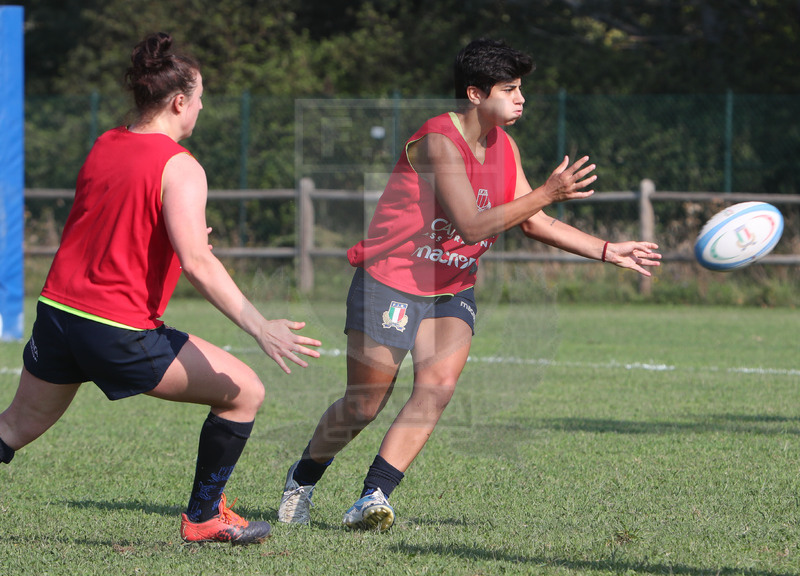 Raduno Nazionale Italiana Donne, Parma, Cittadella del Rugby 13/09/2020, Beatrice Rigoni passa palla. Foto Daniele Resini/Fotosportit