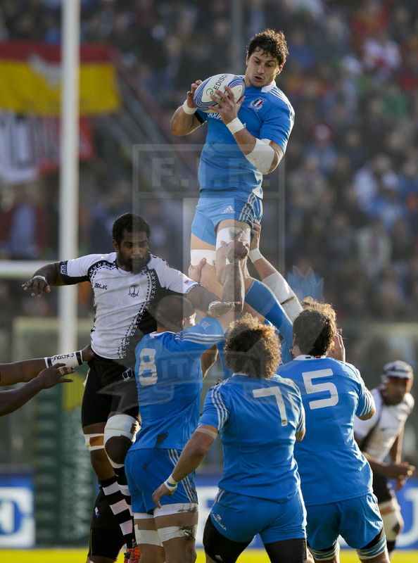 Cariparma Test Match 2013, Cremona, Stadio Zini, 16-11-2013, Italia v Fiji. Alessandro Zanni in touche Foto Roberto Bregani