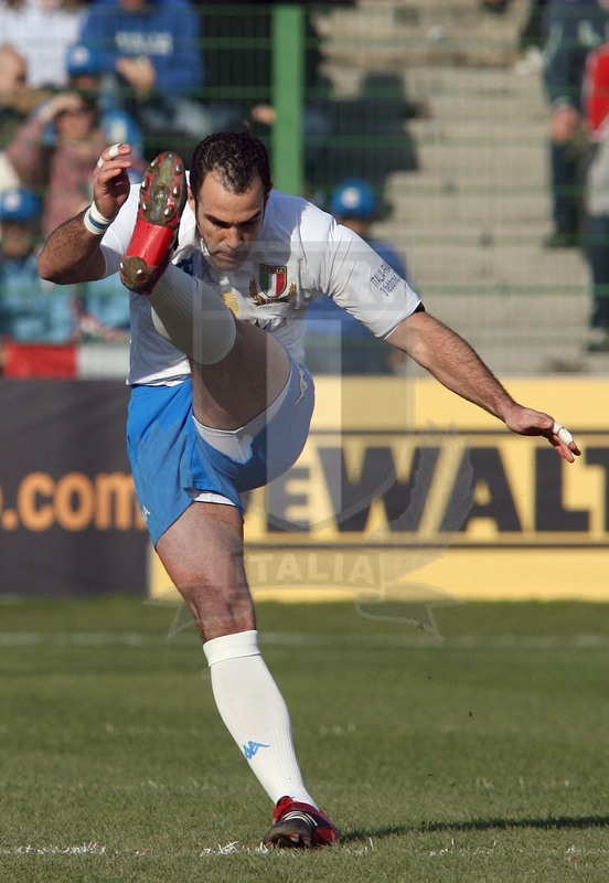 Sei Nazioni 2007, Roma, stadio Flaminio 03/02/2007, Italia v Francia, Roland de Marigny al calcio tattico. Foto Daniele Resini/Fotosportit