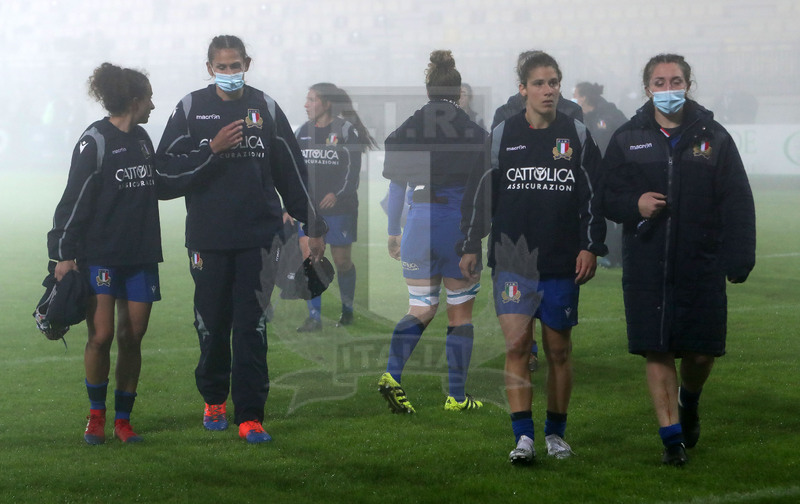 Guinness Sei Nazioni Donne 2020, Round 5, Parma, Cittadella del Rugby 01/11/2020, Italia Donne v Inghilterra Donne, le Azzurre escono dal campo a fine partita. Foto Daniele Resini/Fotosportit