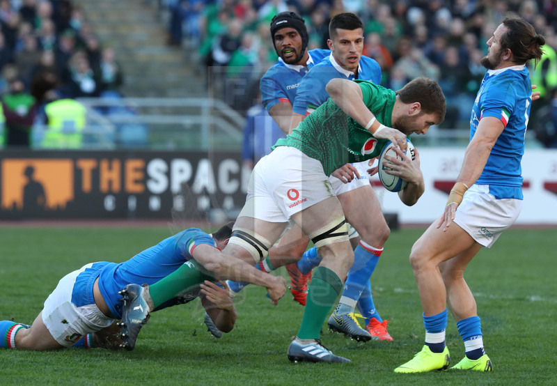 Guinness Sei Nazioni 2019, Round 3, Roma, stadio Olimpico 24/02/2019, Italia v Irlanda, Iain Henderson placcato da Morisi.Foto Daniele Resini/Fotosportit