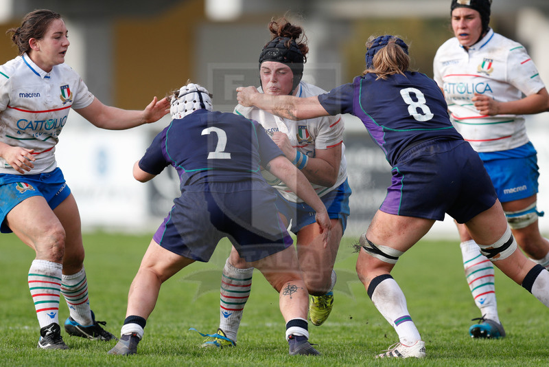 Test Match Donne Novembre 2018, Calvisano (BS), Pata Stadium, 4-11-2018, Italia Femminile v Scozia Femminile. Una carica di Melissa Bettoni. Foto: Roberto Bregani/Fotosportit