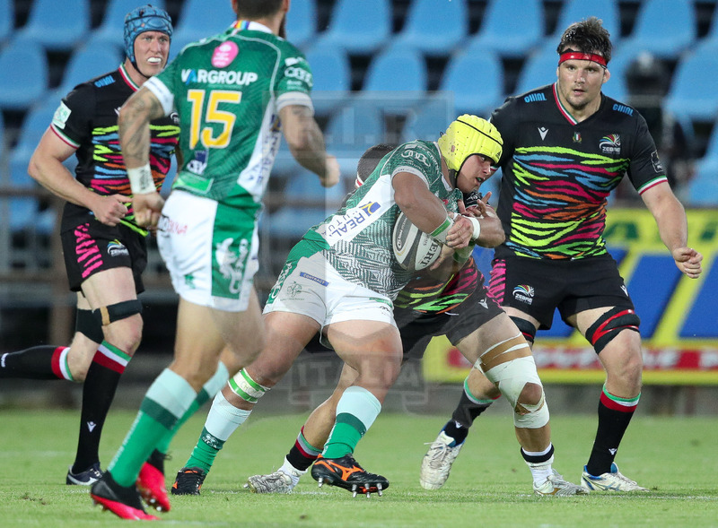 Guinness PRO14 Rainbow Cup 2020-2021, Parma, Stadio Lanfranchi, 7//05/2020, Zebre vs Benetton. Thomas Gallo attacca Eduardo Bello. Foto: Roberto Bregani/Fotosportit