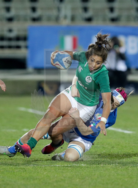 Guinness Sei Nazioni 2019 Donne, Round 3, Parma, Stadio Lanfranchi, 23/02/2019, Italia Donne v Irlanda Donne. Sene Naoupu placcata da Elisa Giordano. Foto Roberto Bregani/Fotosportit