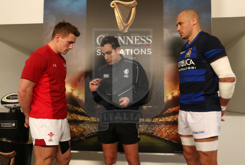 Guinness Sei Nazioni 2019, Round 2, Roma, Stadio Olimpico 09/02/2019, Italia v Galles, il sorteggio prima del match, con Mathieu Raynal, Johnathan Davies e Sergio Parisse. Foto Daniele Resini/Fotosportit