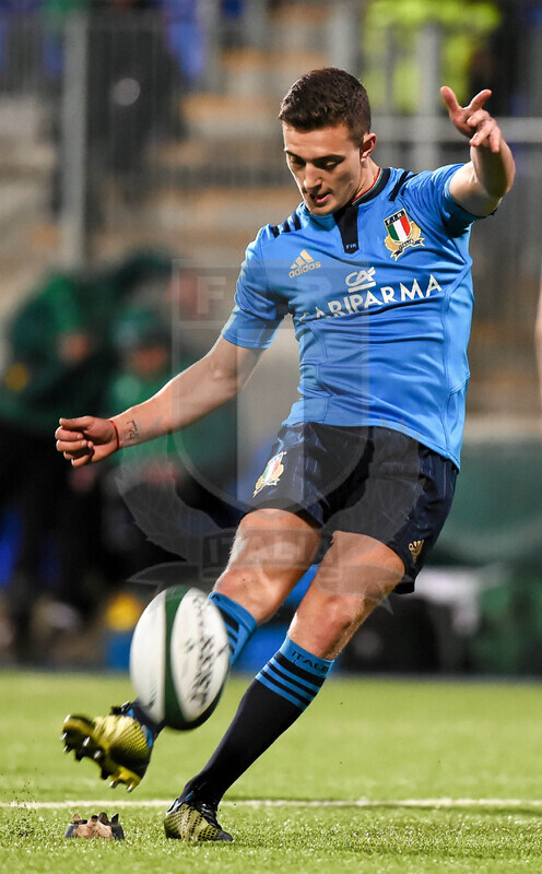 RBS 6 Nazioni U20 2016, Dublino, Donnybrook Stadium, 11-03-2016, Irlanda U20 v Italia U20. Roberto Dal Zilio al piede. Foto: Stephen McCarthy @ Fotosportit.